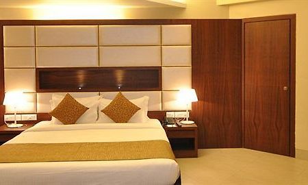 Kempton Hotel Calcutta Extérieur photo