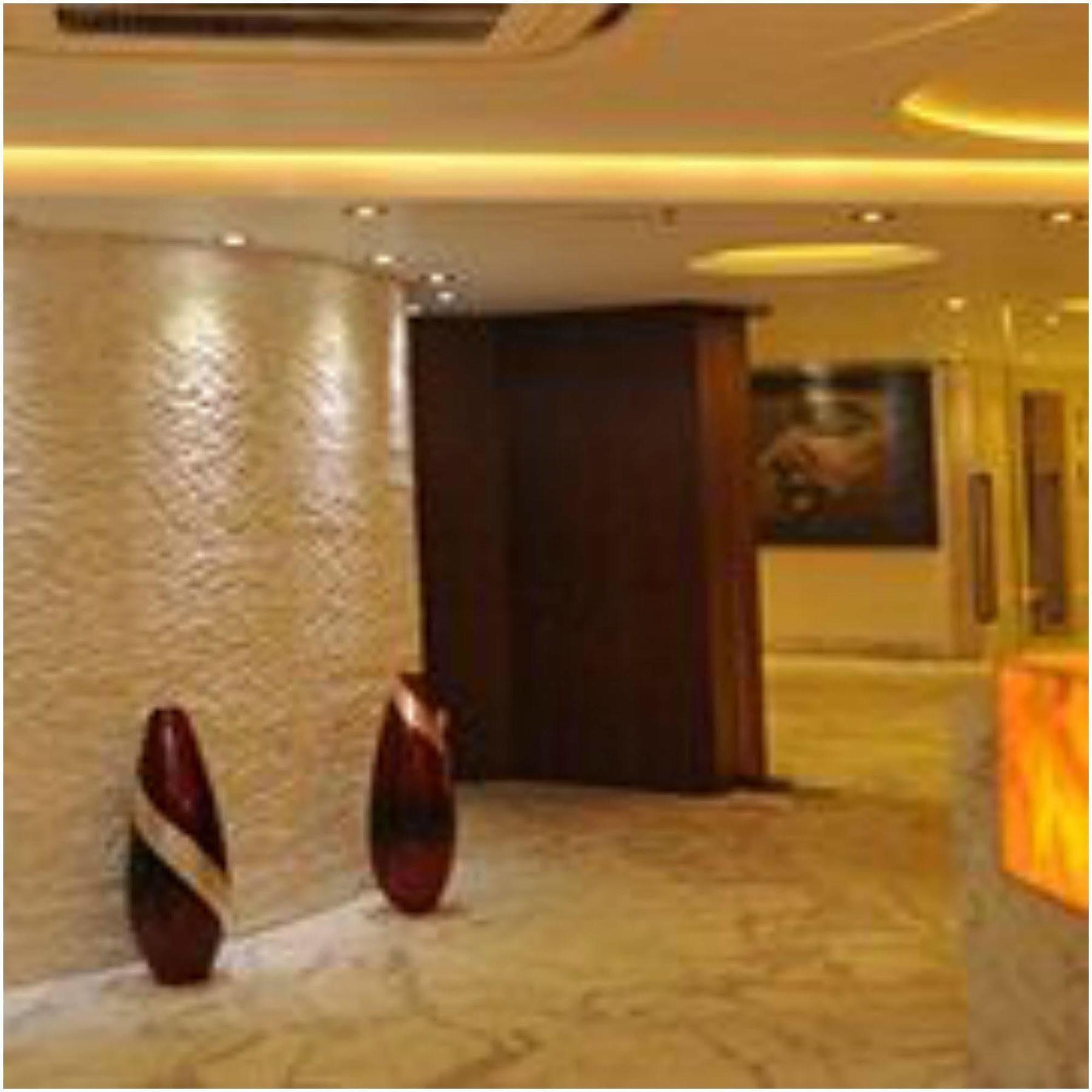 Kempton Hotel Calcutta Extérieur photo
