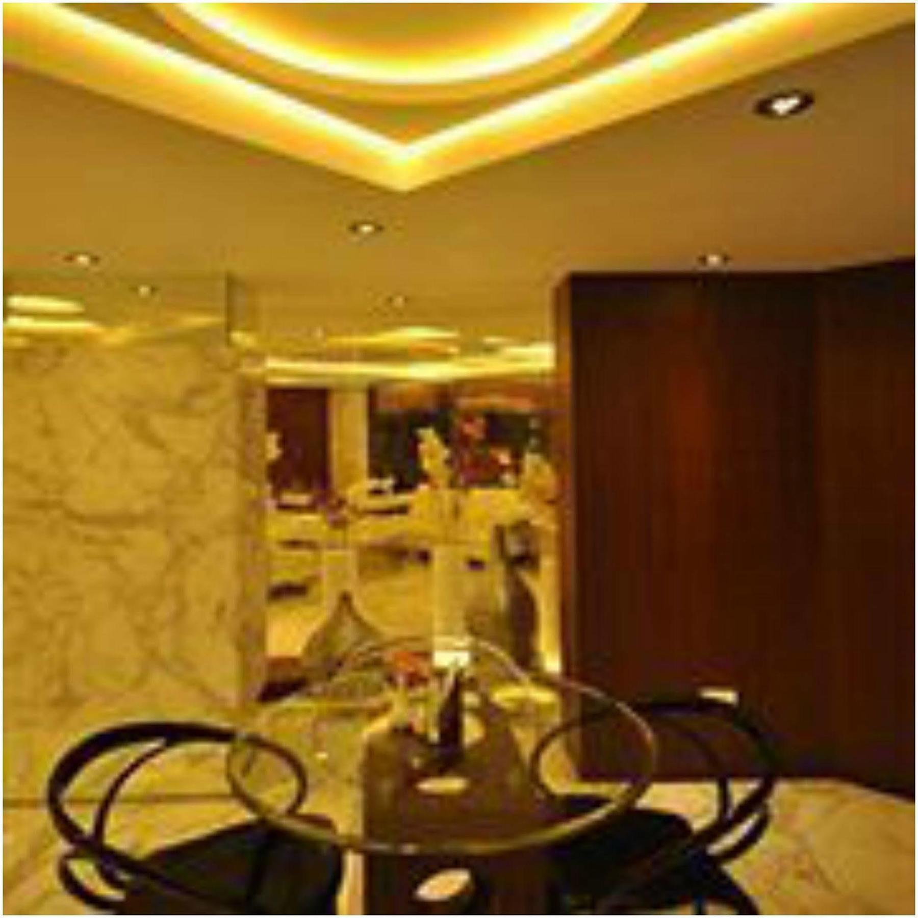 Kempton Hotel Calcutta Extérieur photo